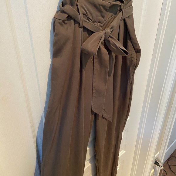 Socialite Paperbag Trousers - Picture 3 of 7